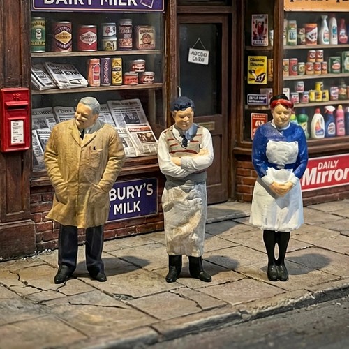 Fg55 corner shop - -, staff