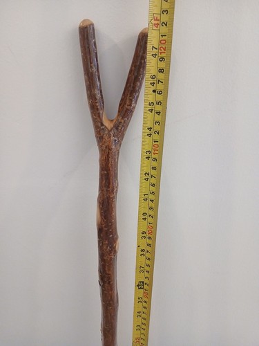 Hazel thumb stick - v, stick/staff